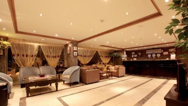 אפרטהוטל Nadinah Al Baron Palace Khobar מראה חיצוני תמונה